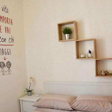 Holidayhouse Ostia - Maestrale Buitenkant foto